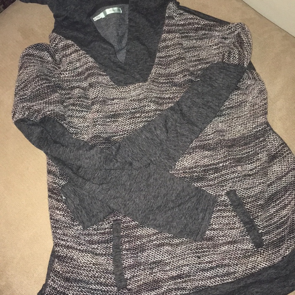 Maurices Colorful Sweater / Hoodie